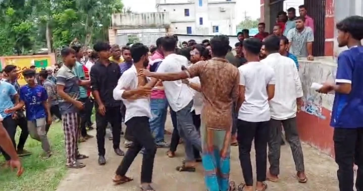 শাহরাস্তিতে অধ্যক্ষের যোগদানকে কেন্দ্র করে সংঘর্ষ, শিক্ষক-শিক্ষার্থীসহ আহত ১০