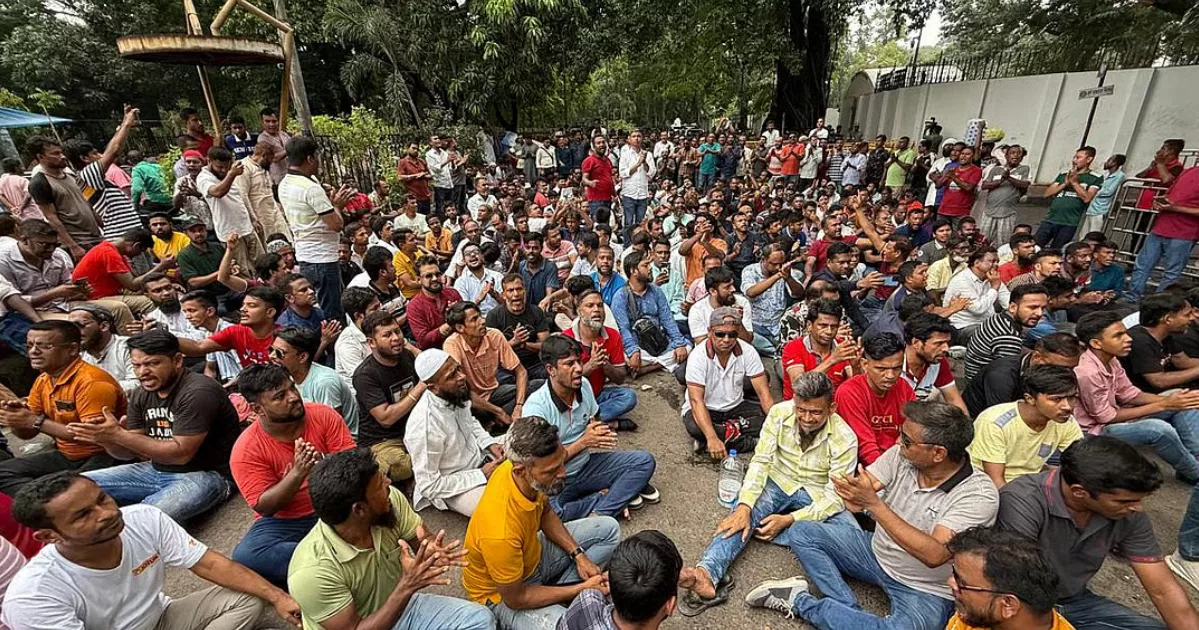 কাকরাইলের অবস্থান কর্মসূচি স্থগিত করলেন ইশরাক