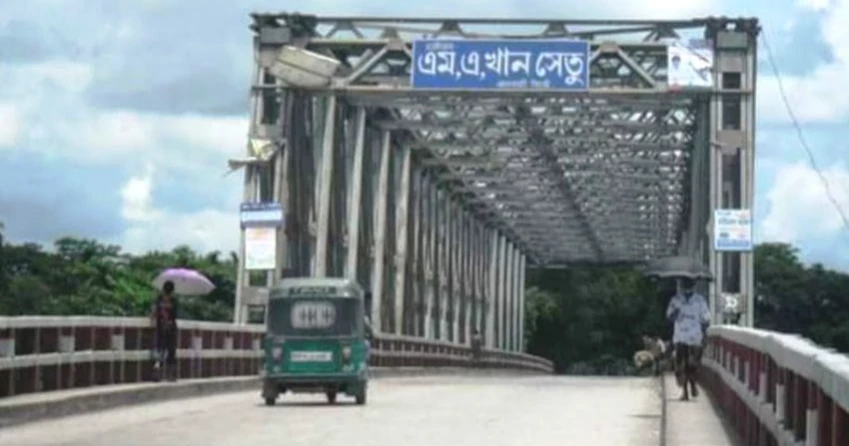 সুনামগঞ্জে পরিবহন শ্রমিকদের ধর্মঘট, ভোগান্তিতে যাত্রীরা