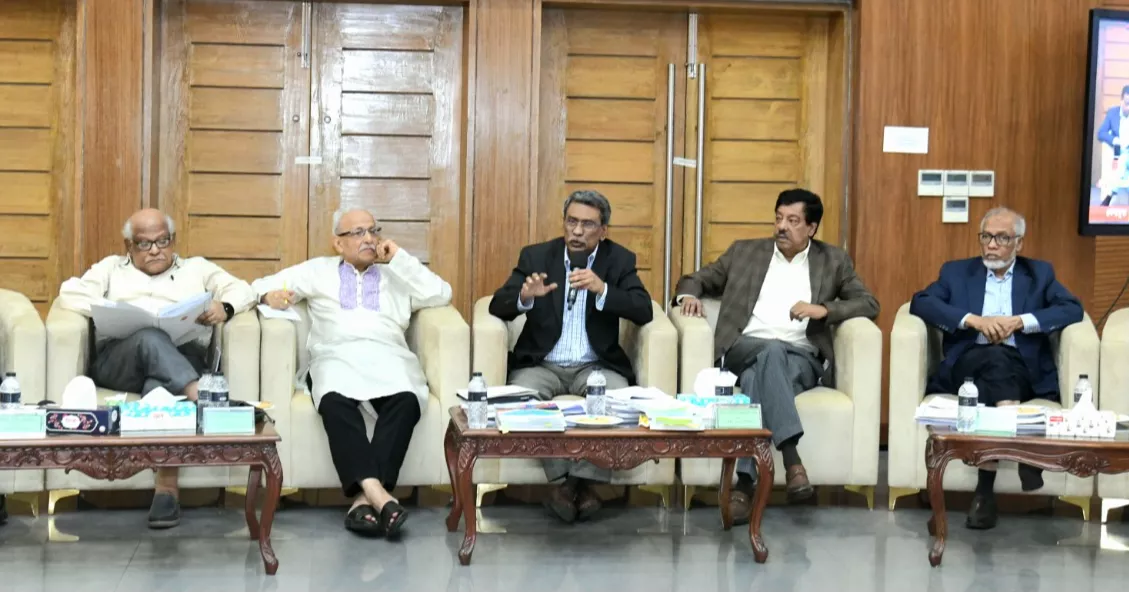 ৩১ জুলাইয়ের মধ্যে সংলাপ শেষ করতে চায় কমিশন: আলী রীয়াজ