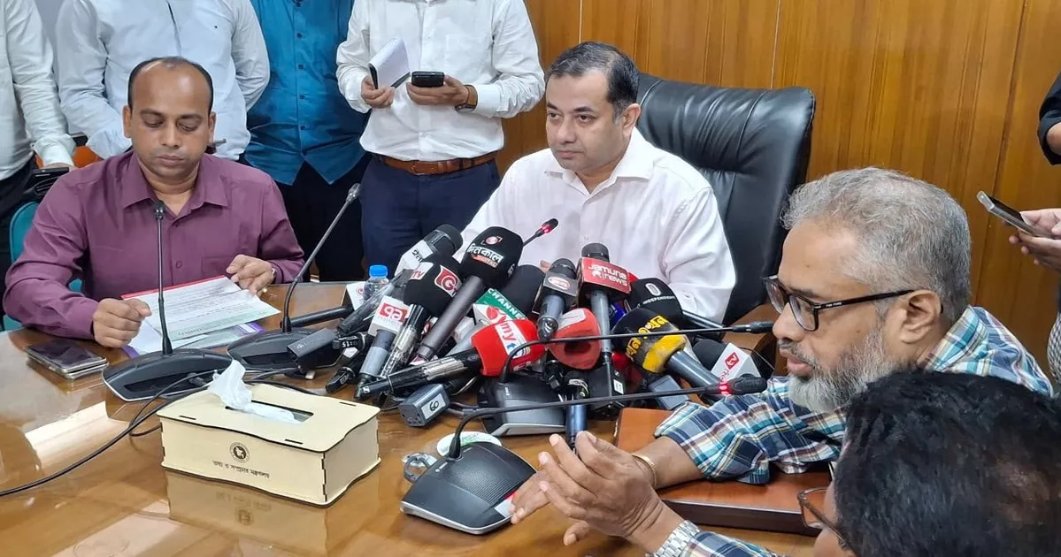 ভুঁইফোঁড় সংবাদমাধ্যম নিয়ন্ত্রণে সাংবাদিকদের সংজ্ঞা নির্ধারণ হবে: তথ্য প্রতিমন্ত্রী