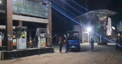 রাজবাড়ীতে তেল পাম্পে ট্রাকের চাপায় পৃথক দুই ট্রাকের চালক ও সহকারী নিহত