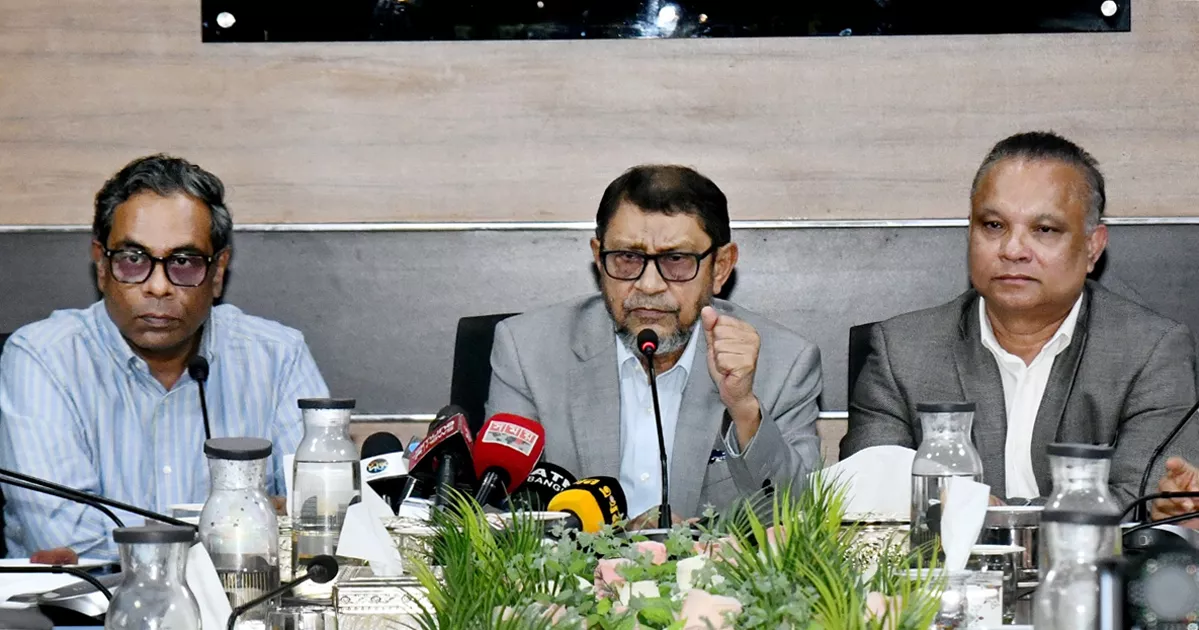 বেসরকারি হাসপাতালে ডেঙ্গু পরীক্ষায় ৮০ শতাংশ ছাড়, ডাক্তারের ফি না নেওয়ার নির্দেশ স্বাস্থ্যমন্ত্রীর