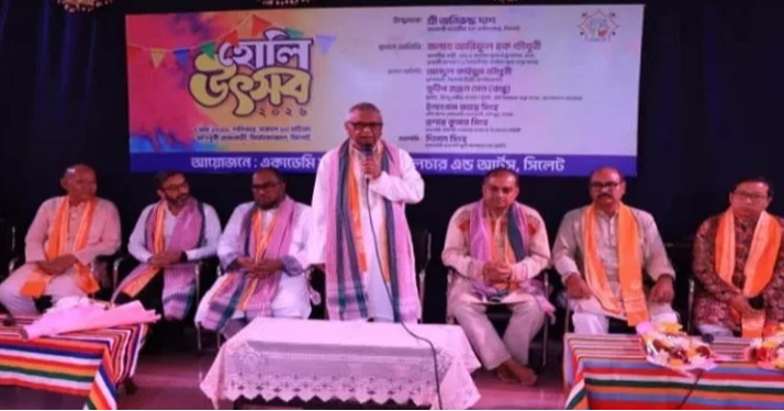 ভিসা ও ফ্লাইট বাতিল হওয়া প্রবাসীদের সহায়তা করবে সরকার: প্রবাসীকল্যাণমন্ত্রী