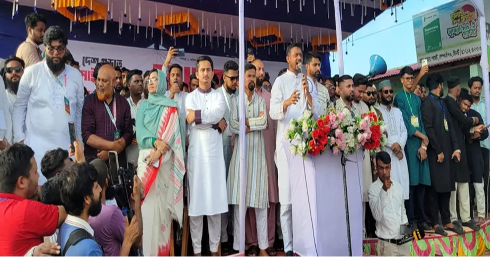 শেখ হাসিনা দেশের মাটিতে পা রাখলেই ফাঁসির রায় কার্যকর করা হবে: নাসীরুদ্দীন পাটওয়ারী