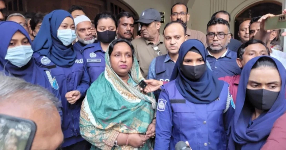 রাতভর পুলিশি অভিযানের পর সাবেক নাসিক মেয়র আইভী গ্রেপ্তার