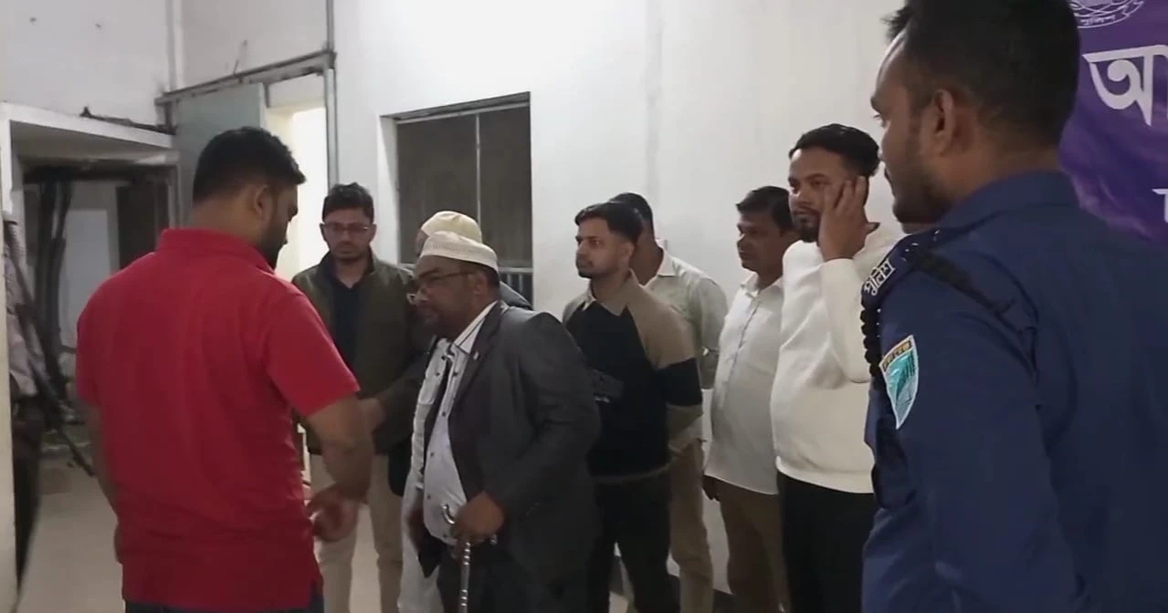 আশুলিয়ায় ভোটকেন্দ্র দখলচেষ্টার অভিযোগে বিএনপির ১৩ নেতা-কর্মী আটক