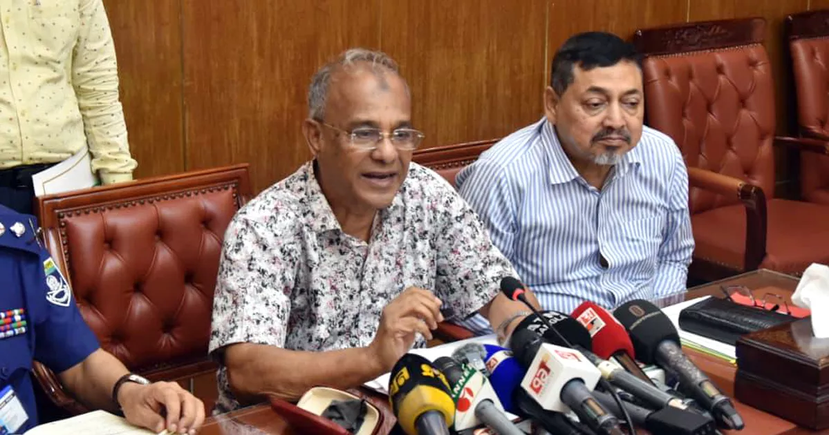 অন্তর্বর্তী সরকারের আমলে ১৬০৪ বার সড়ক অবরোধ হয়েছে: স্বরাষ্ট্র উপদেষ্টা