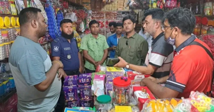 মাগুরায় নকল শিশুখাদ্য বিক্রি করায় দোকানিকে লাখ টাকা জরিমানা