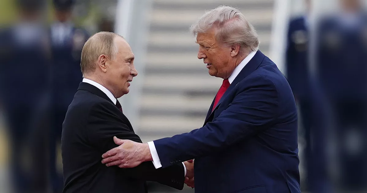 ‘শূন্য হাতে’ পুতিনকে নিয়ে আলাস্কা ছাড়লেন ট্রাম্প