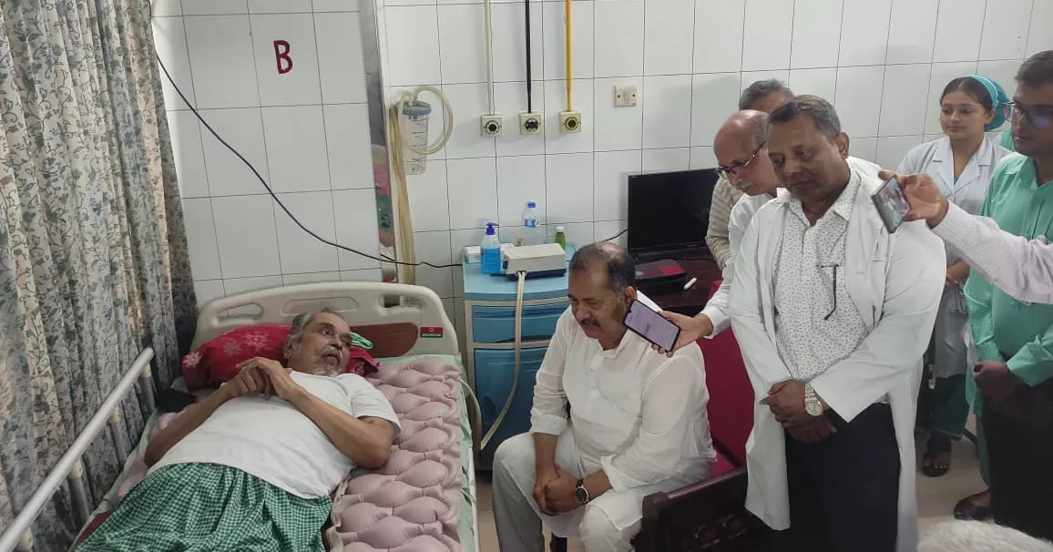 প্রবীণ সাংবাদিকদের অবসর ভাতা বাস্তবায়নে কাজ করছে সরকার: তথ্যমন্ত্রী