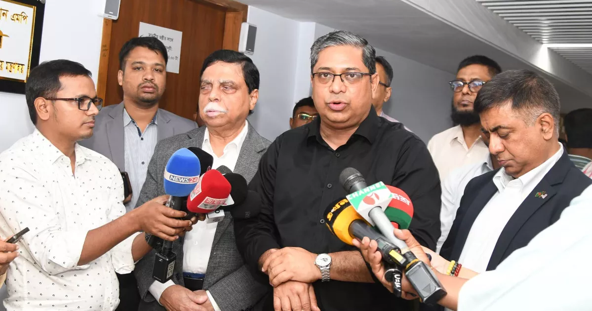 বর্ষায় সড়কের ভাঙন রোধে ‘রাবারাইজড’ বিটুমিন ব্যবহারের পরিকল্পনায় সরকার