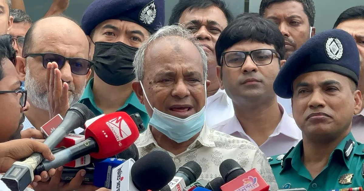 মালয়েশিয়া ফেরত ৩ বাংলাদেশি জঙ্গি নয়: স্বরাষ্ট্র উপদেষ্টা