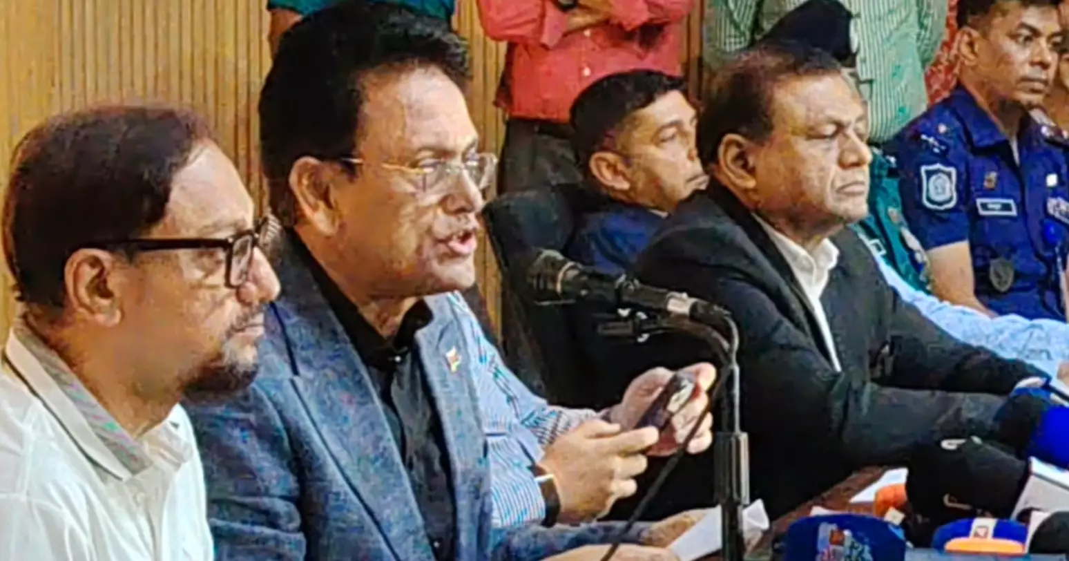 চট্টগ্রামে প্রাইম মিনিস্টার্স গোল্ডকাপ জাতীয় ফুটবল প্রতিযোগিতার উদ্বোধনী অনুষ্ঠান পিছিয়েছে