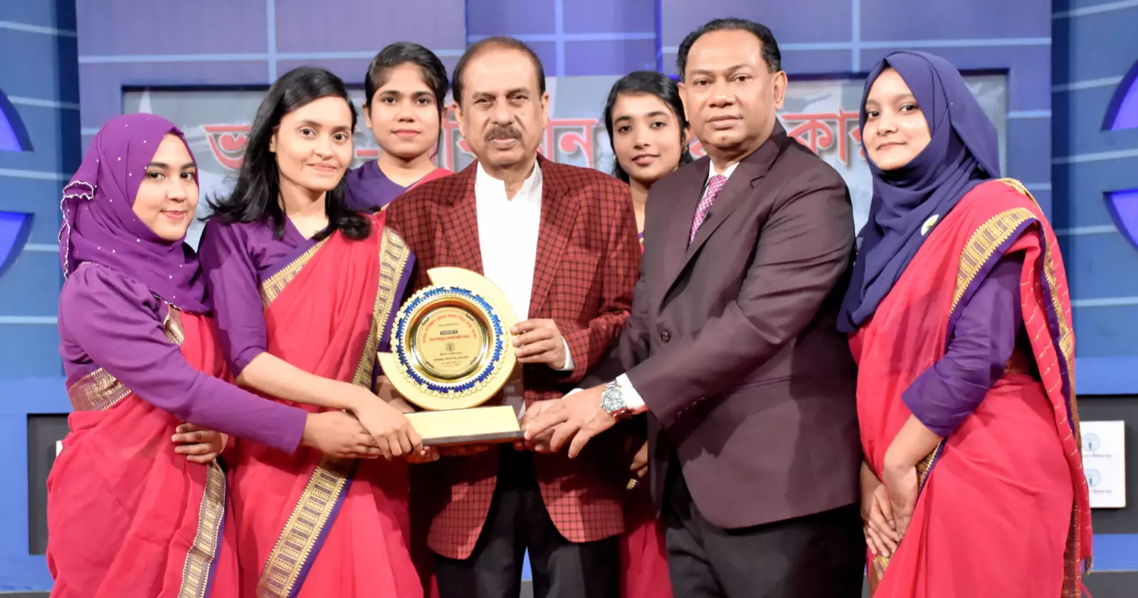 সব রাজনৈতিক দলের সঙ্গে প্রধান উপদেষ্টার বসা উচিত: মতিউর রহমান চৌধুরী