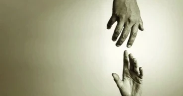 আত্মহত্যা-চেষ্টার এক মাস পর চলে গেলেন সেই নারী ফুটবলার