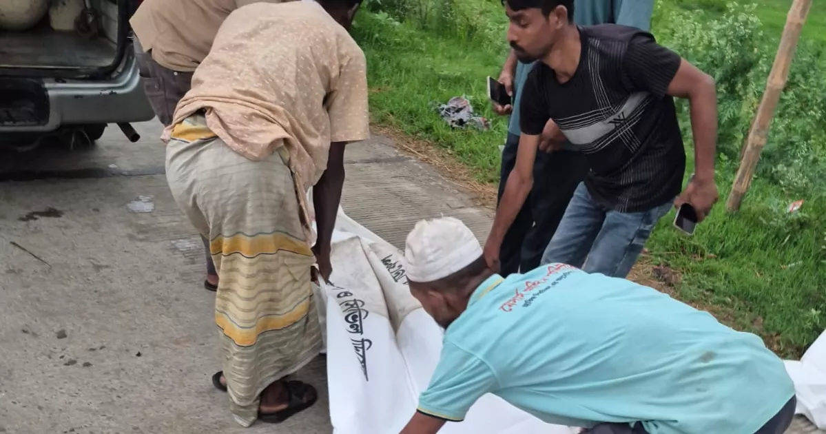বগুড়ায় সড়ক দুর্ঘটনায় বাবা-মেয়ে নিহত