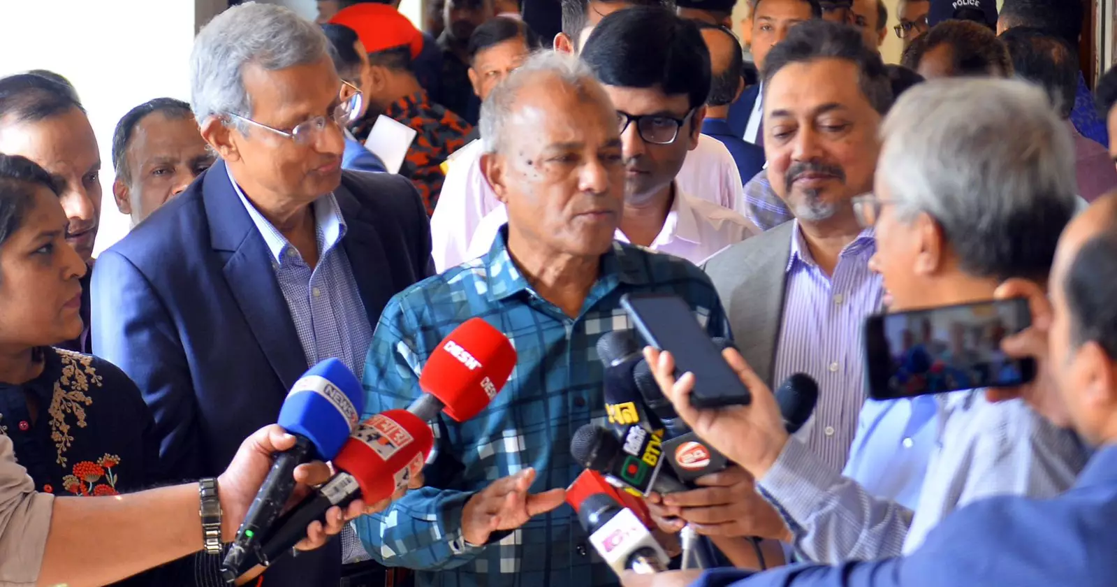 শেখ হাসিনার মৃত্যুদণ্ডের রায় ঘিরে দেশে অস্থিরতা নেই: স্বরাষ্ট্র উপদেষ্টা