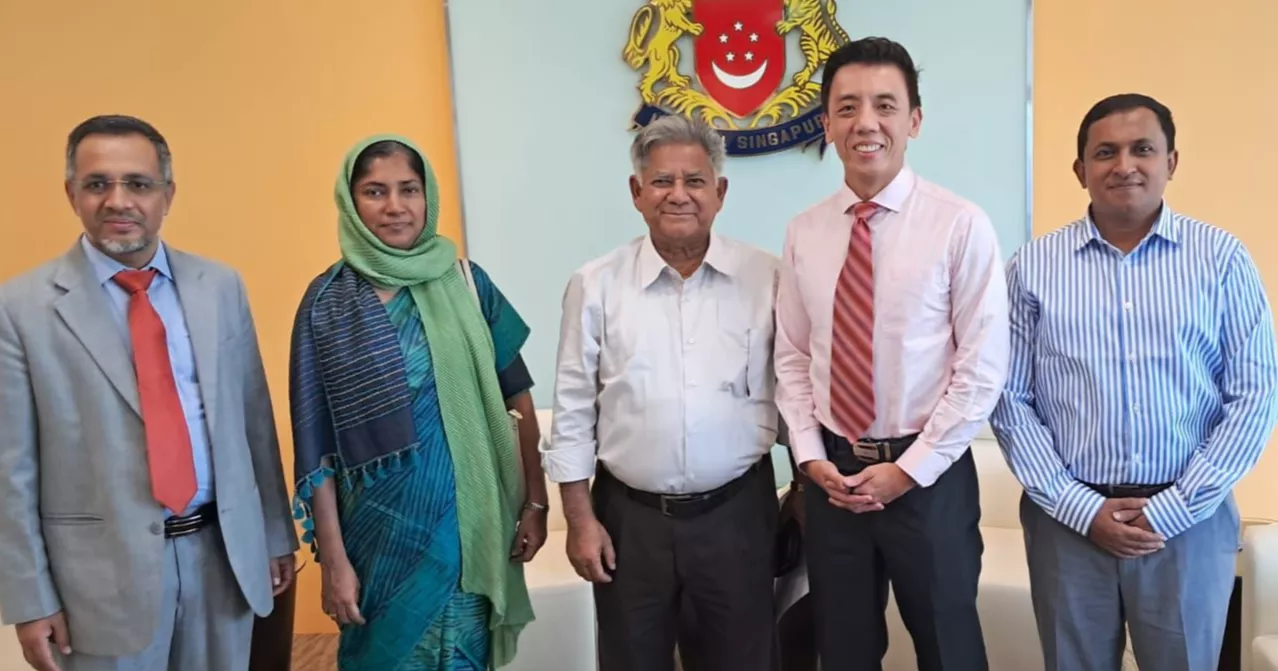 জাহাজ শিল্প ও বন্দর অবকাঠামোয় সিঙ্গাপুরকে বিনিয়োগের আহ্বান নৌউপদেষ্টার