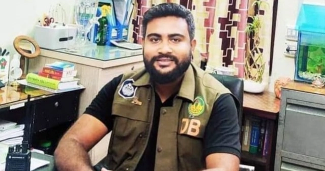 রাজশাহীতে আলোচিত এসআই মাহবুব হাসানকে সংঘবদ্ধ পিটুনি