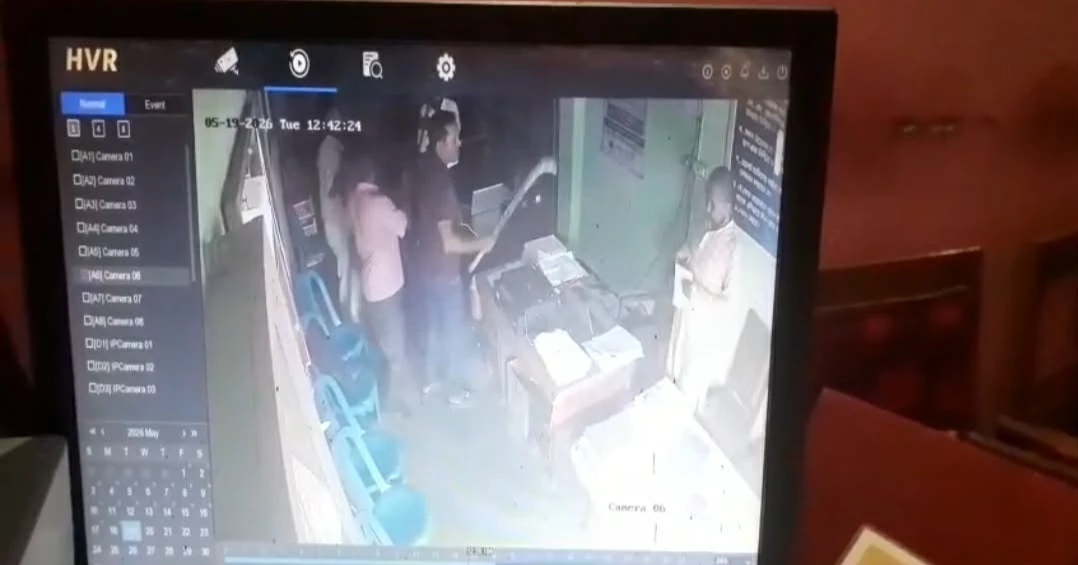 কুষ্টিয়ায় চালের কার্ড বিতরণ নিয়ে বিএনপি নেতাকর্মীদের বিরুদ্ধে ইউনিয়ন পরিষদে হামলার অভিযোগ