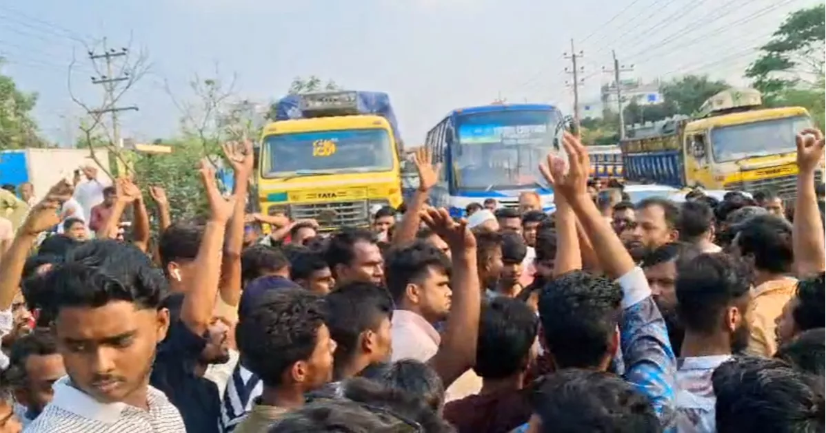 গাজীপুরে ঢাকা-ময়মনসিংহ মহাসড়ক অবরোধ