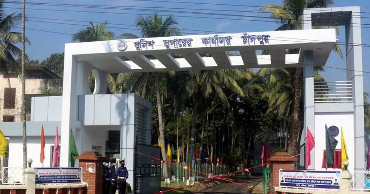 চাঁদপুরের মাদক ও কিশোর গ্যাংবিরোধী অভিযান, আটক ও গ্রেপ্তার ৯০