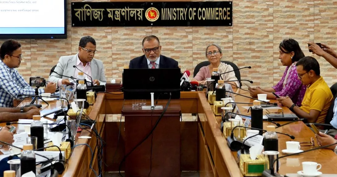 কোরবানির চামড়ার উপযুক্ত দাম নিশ্চিতে সংরক্ষণে সহায়তা দেবে সরকার : বাণিজ্য উপদেষ্টা