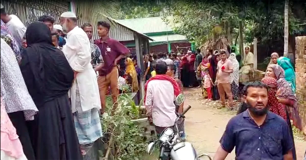 গাজীপুরে স্ত্রী-সন্তানসহ ৫ জনকে গলা কেটে হত্যা