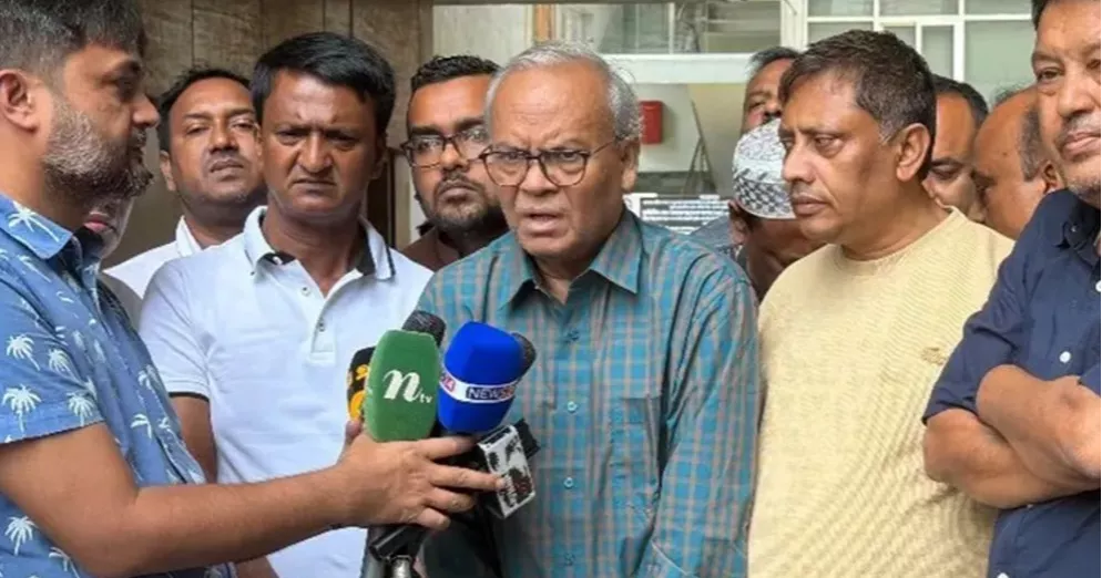 বিরোধীদল সরকারের গঠনমূলক সমালোচনা করবে: রিজভী