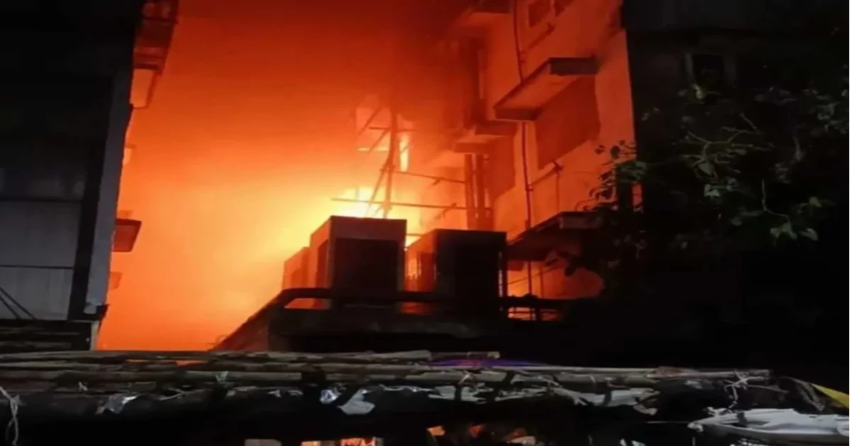 কলকাতার হোটেলে আগুনে পুড়ে নিহত ১৪