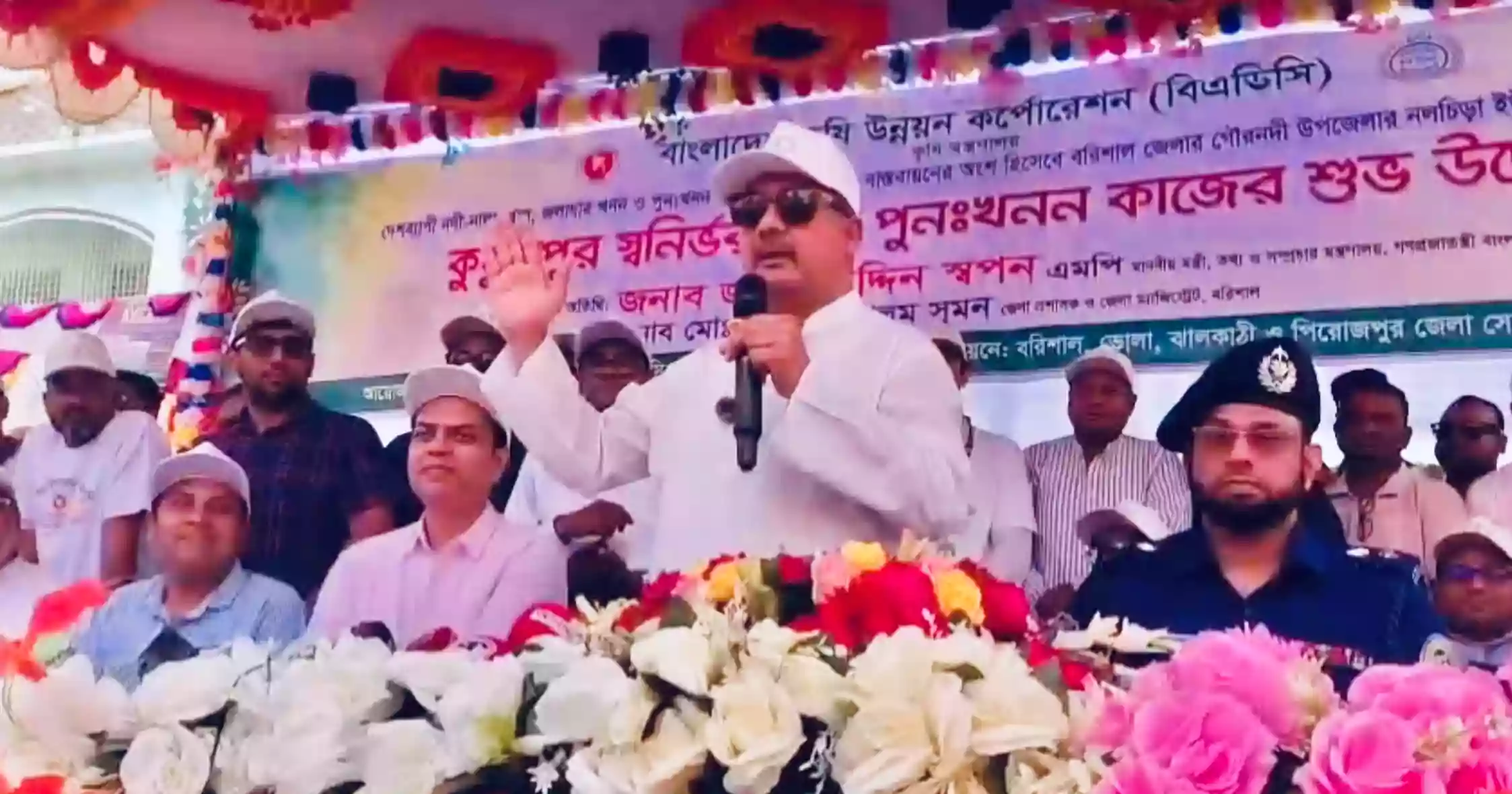 জনগণের আস্থা ধরে রাখতে না পারলে কী হয়, তার শিক্ষা শেখ হাসিনার কাছ থেকে নিতে পারেন: তথ‍্যমন্ত্রী