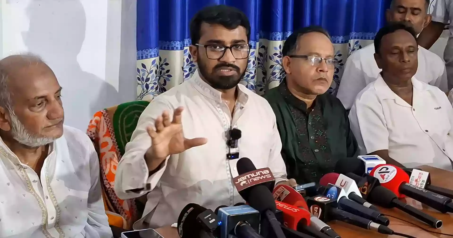 ভারতের দালালি করলে প্রধানমন্ত্রীর প্রথম সফর চীনে হতো না: রাশেদ খান