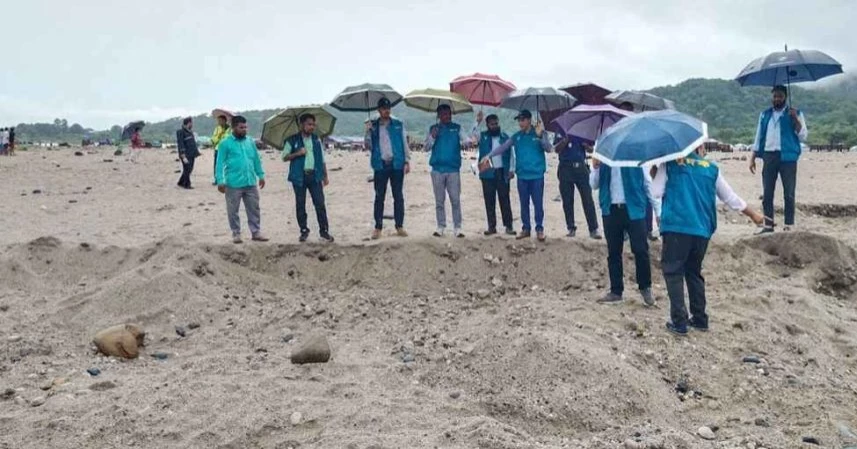 সাদাপাথরে লুটপাট, পরিদর্শনে দুদক টিম