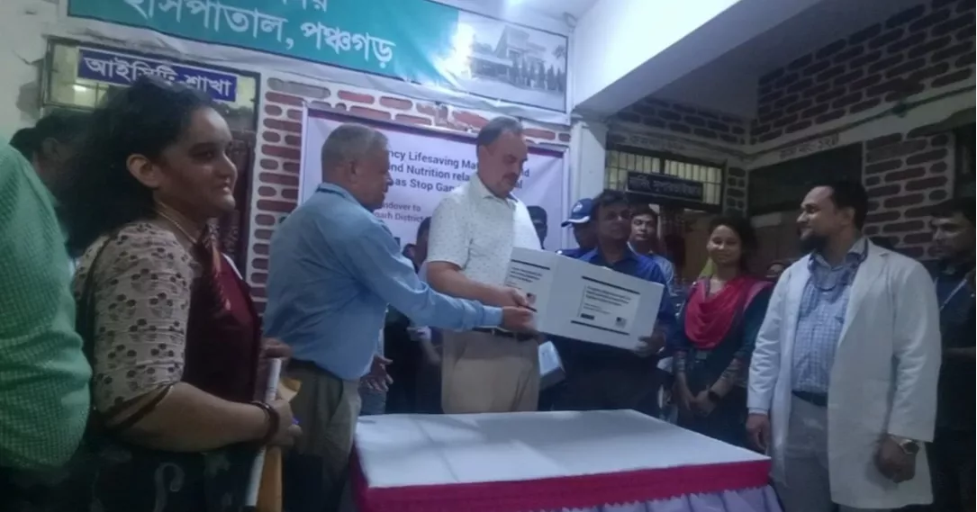 দেশের স্বাস্থ্যব্যবস্থা শক্তিশালী করতে ২৪ লাখ ডলারের চিকিৎসা সরঞ্জাম দেবে যুক্তরাষ্ট্র