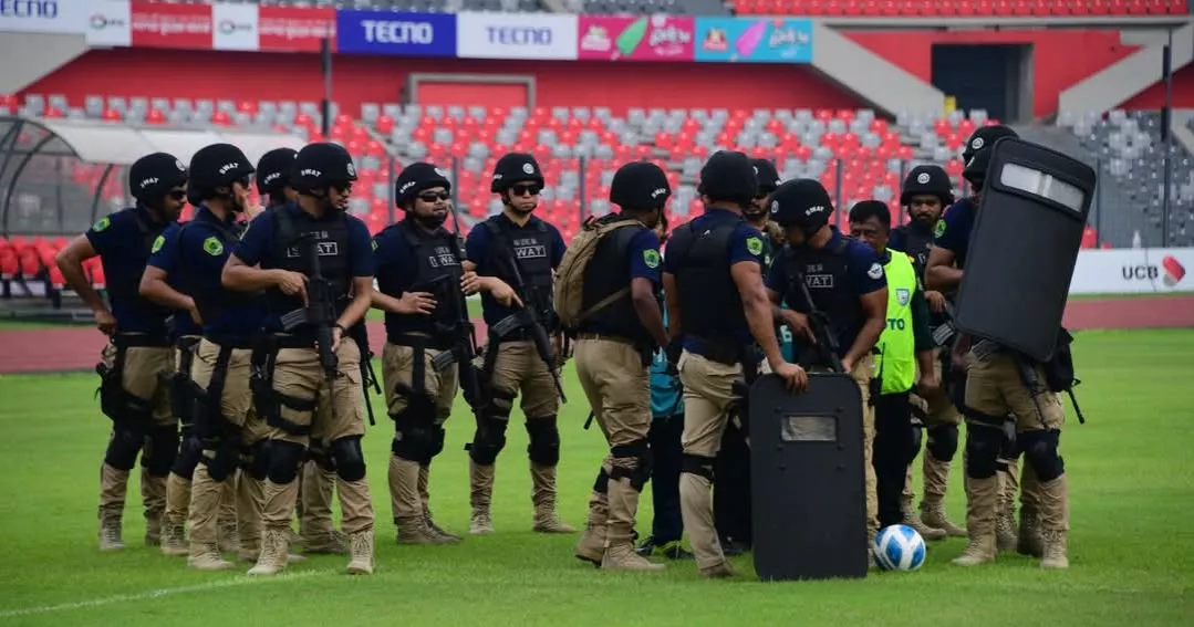বাংলাদেশ-সিঙ্গাপুর ফুটবল ম্যাচ উপলক্ষে ডিএমপির বিশেষ নিরাপত্তা মহড়া