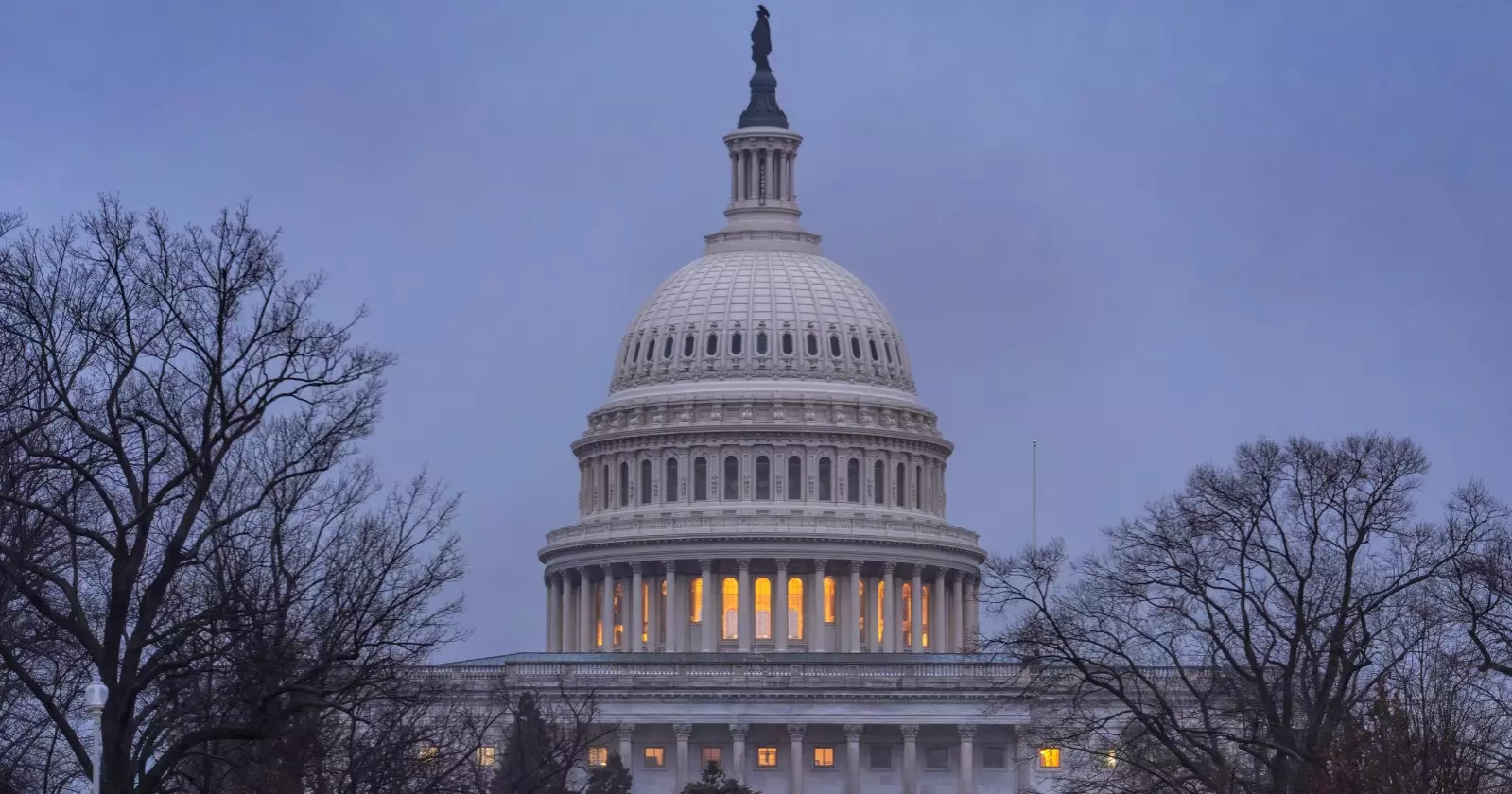 ট্রাম্প আরোপিত ‘বেআইনি’ শুল্কের ১৭৫ বিলিয়ন ডলার ফেরতের দাবি