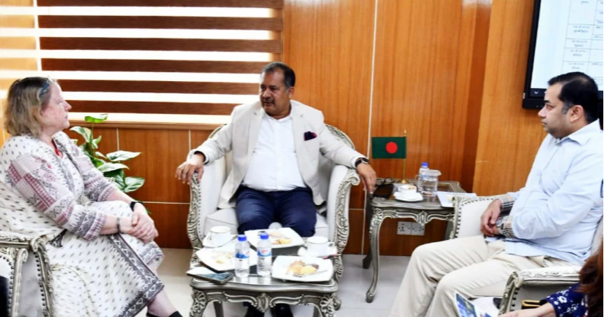 গণমাধ্যমে চ্যালেঞ্জ মোকাবিলায় ইউনেস্কোর সহায়তা কামনা তথ্যমন্ত্রীর