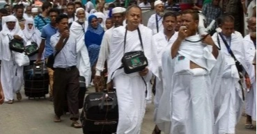 বাংলাদেশি হজযাত্রীদের ২০ শতাংশকে মদিনা দিয়ে যেতে হবে