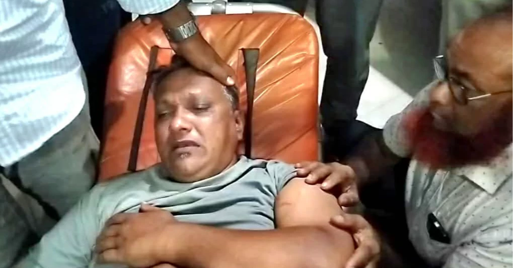 কুষ্টিয়ায় বিএনপি নেতার ওপর হামলা, বাড়ির ফটকে গুলি-ককটেল বিস্ফোরণ