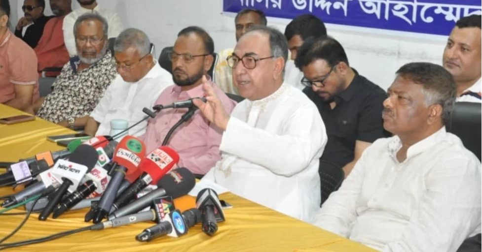 প্রশাসনের বিএনপিপন্থী কর্মকর্তাদের পরিকল্পিতভাবে অপসারণ করা হচ্ছে: মির্জা আব্বাস