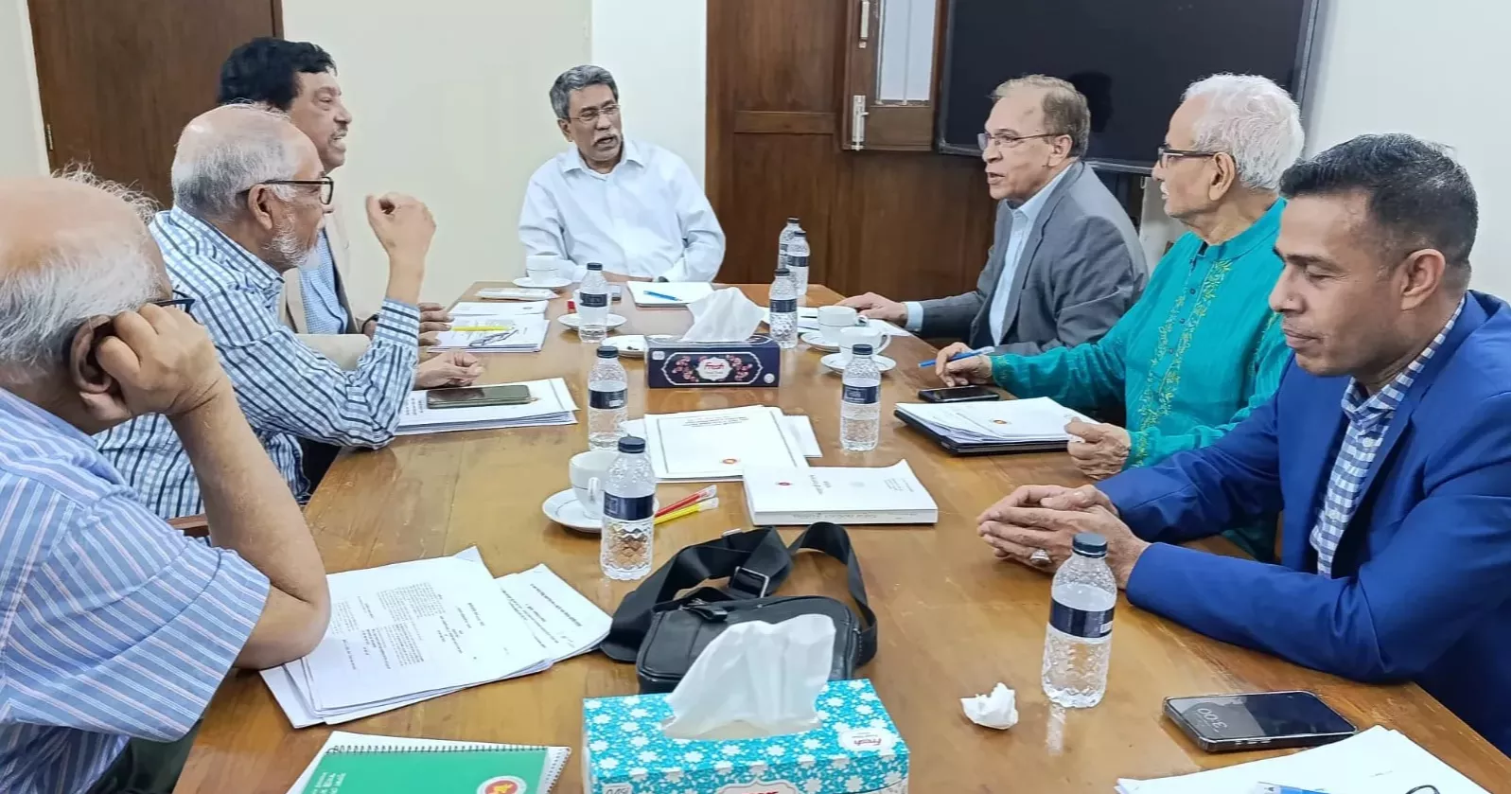 রাষ্ট্র সংস্কার: রাজনৈতিক দলের সঙ্গে আলোচনা চালিয়ে যাবে ঐক্যমত্য কমিশন