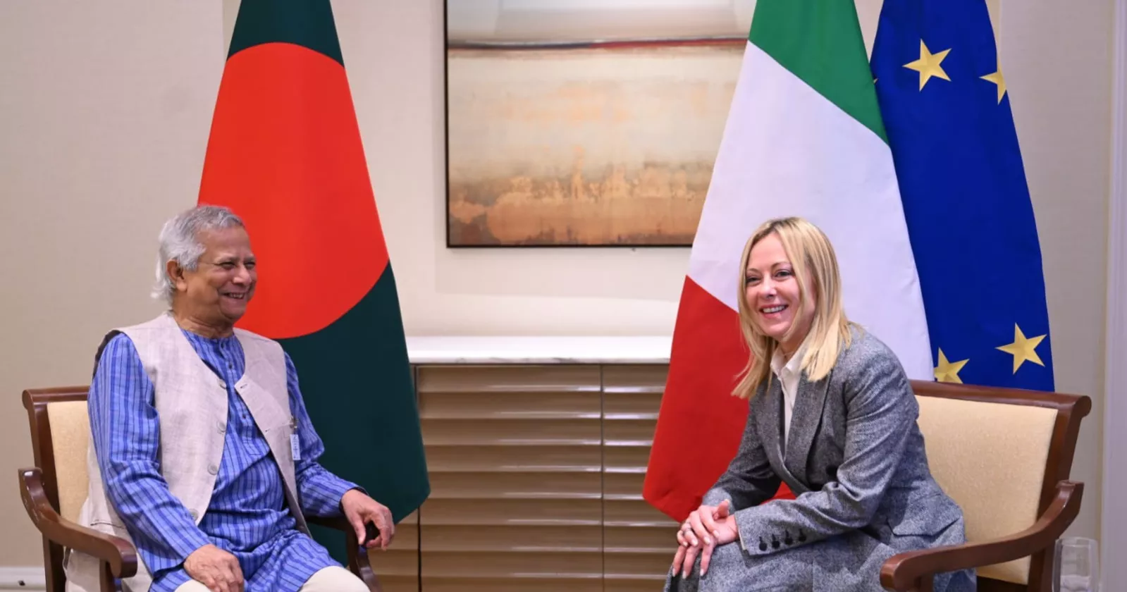 বাংলাদেশ-ইতালি সম্পর্ক জোরদারে প্রধান উপদেষ্টা-মেলোনি বৈঠক