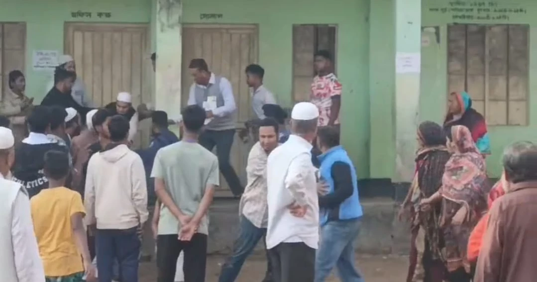 ব্রাহ্মণবাড়িয়ায় রুমিন ফারহানা ও জুনায়েদের সমর্থকদের মধ্যে মারামারি