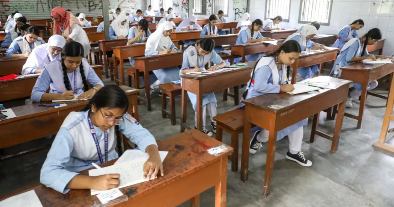 এসএসসি ও সমমানের পরীক্ষা শুরু, পরীক্ষার্থী ১৮ লাখ ৫৭ হাজার