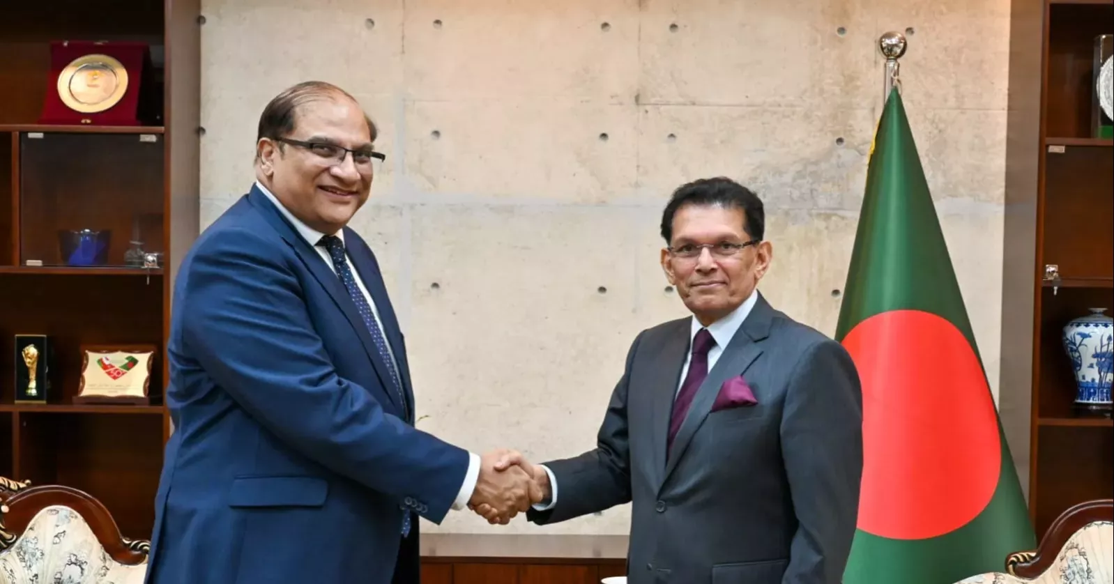 পররাষ্ট্রমন্ত্রীর সঙ্গে মার্কিন রাষ্ট্রদূতের সাক্ষাৎ