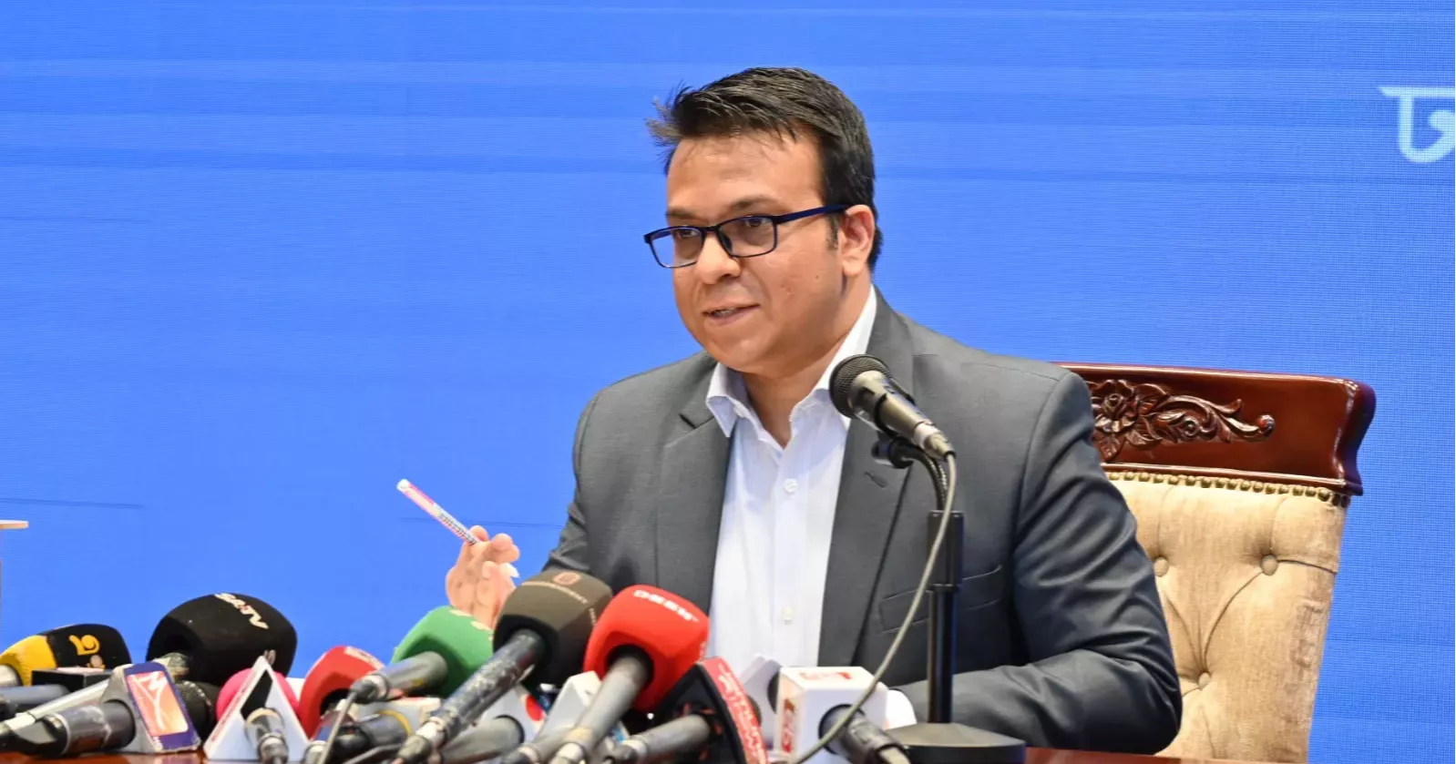 শেখ হাসিনাকে প্রত্যর্পণের অনুরোধ দিল্লিকে মনে করিয়ে দেবে ঢাকা: পররাষ্ট্র মন্ত্রণালয়