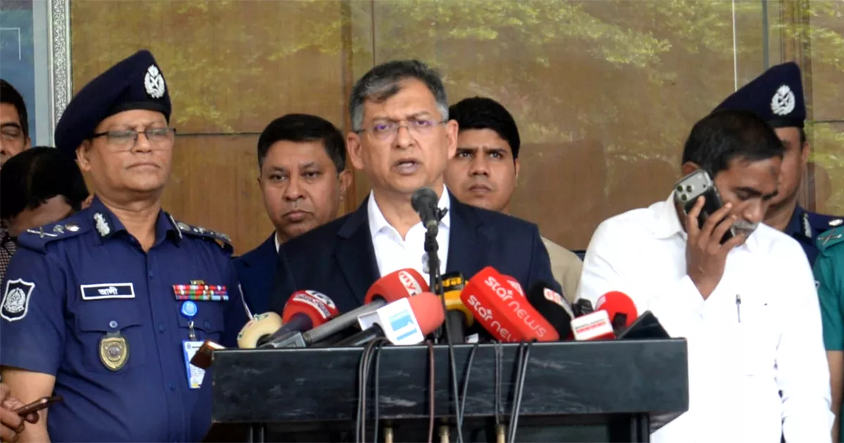 লুণ্ঠিত ও অবৈধ অস্ত্র উদ্ধারে নতুন পুরস্কার ঘোষণা স্বরাষ্ট্রমন্ত্রীর