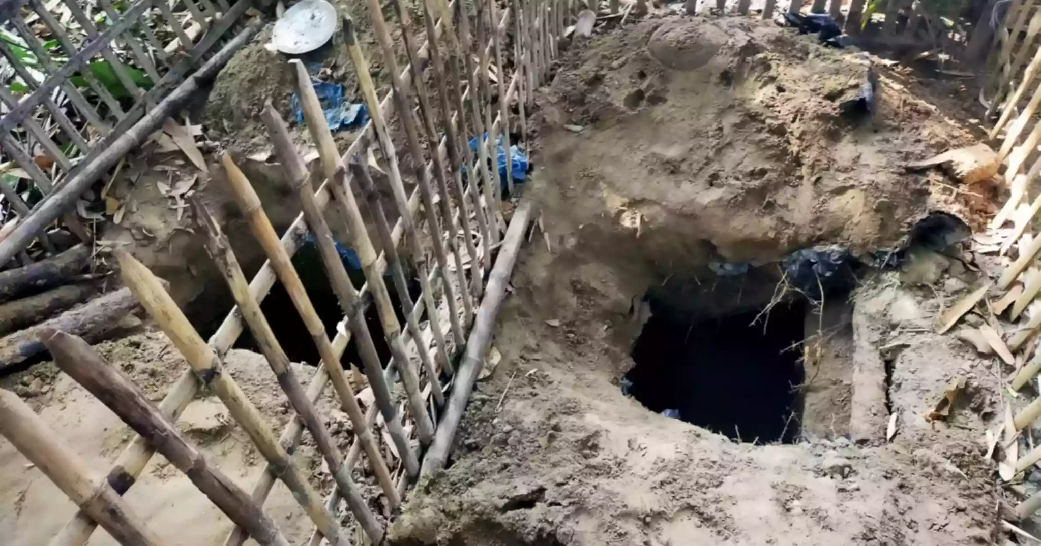 জিয়ারত করতে গিয়ে দেখলেন মা-ভাতিজার কবর ফাঁকা, দেহাবশেষ উধাও