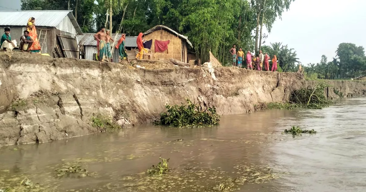 কালজানির ভাঙনে তিন দিনে বিলীন ৭০ বসতভিটা, ঘুম উড়েছে দুই গ্রামের মানুষের